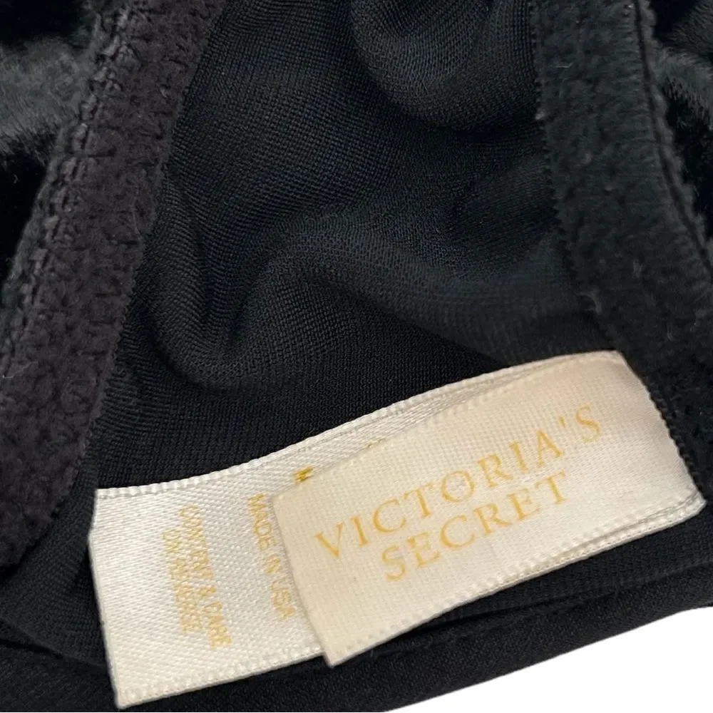 Vintage 90’s Victoria’s Secret gold label crushed velvet underwire unlined bra